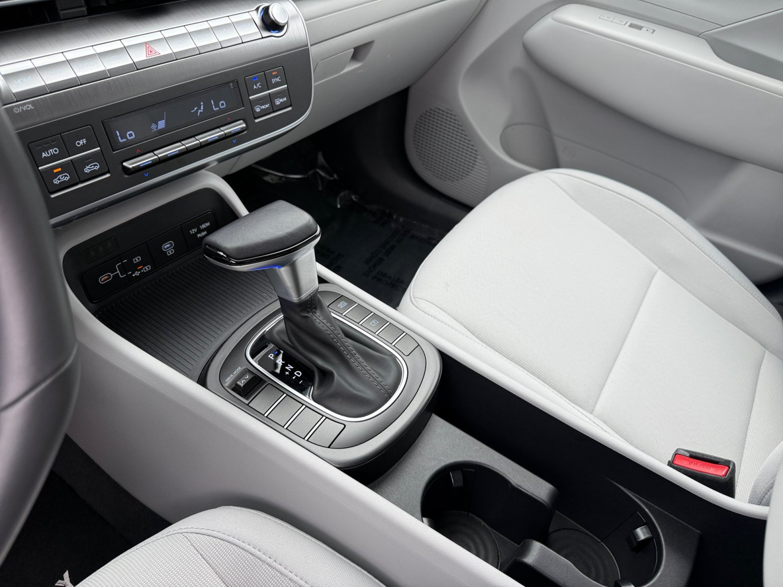 Certified 2025 Hyundai Kona SEL FWD image 13