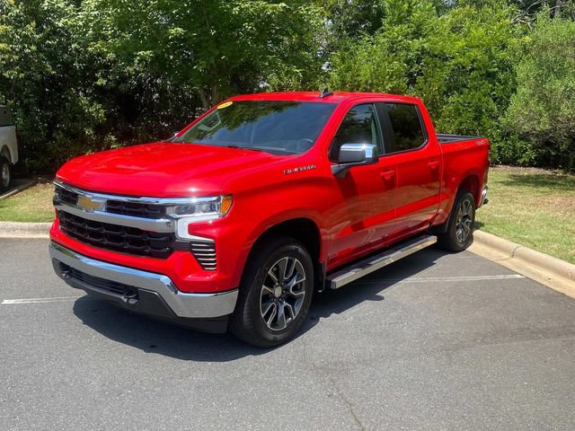 Used 2023 Chevrolet Silverado 1500 LT AWD/4WD image 3
