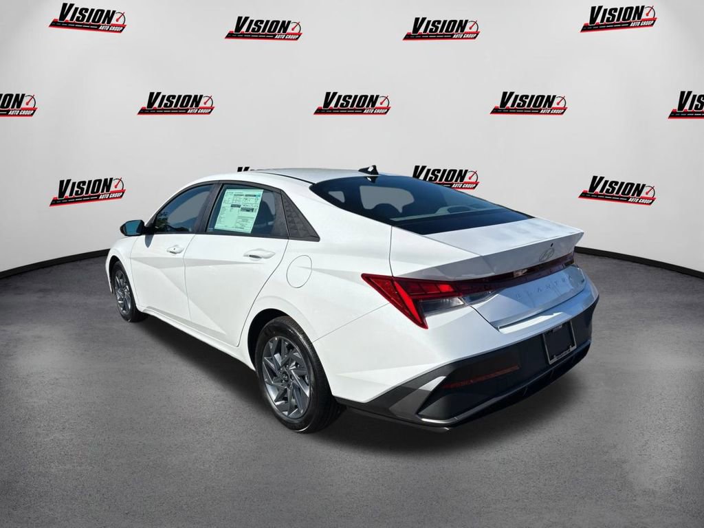 New 2025 Hyundai Elantra Blue image 7