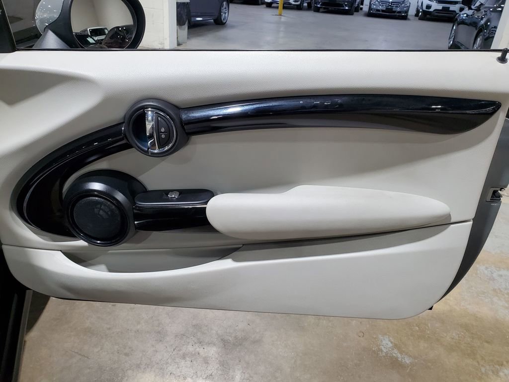 Used 2017 MINI Cooper S image 15