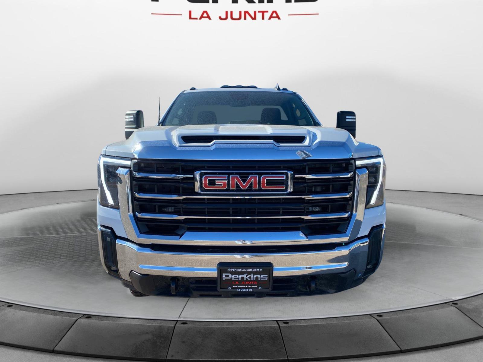 Used 2024 GMC Sierra 2500 SLE w/ SLE Convenience Package AWD/4WD image 2