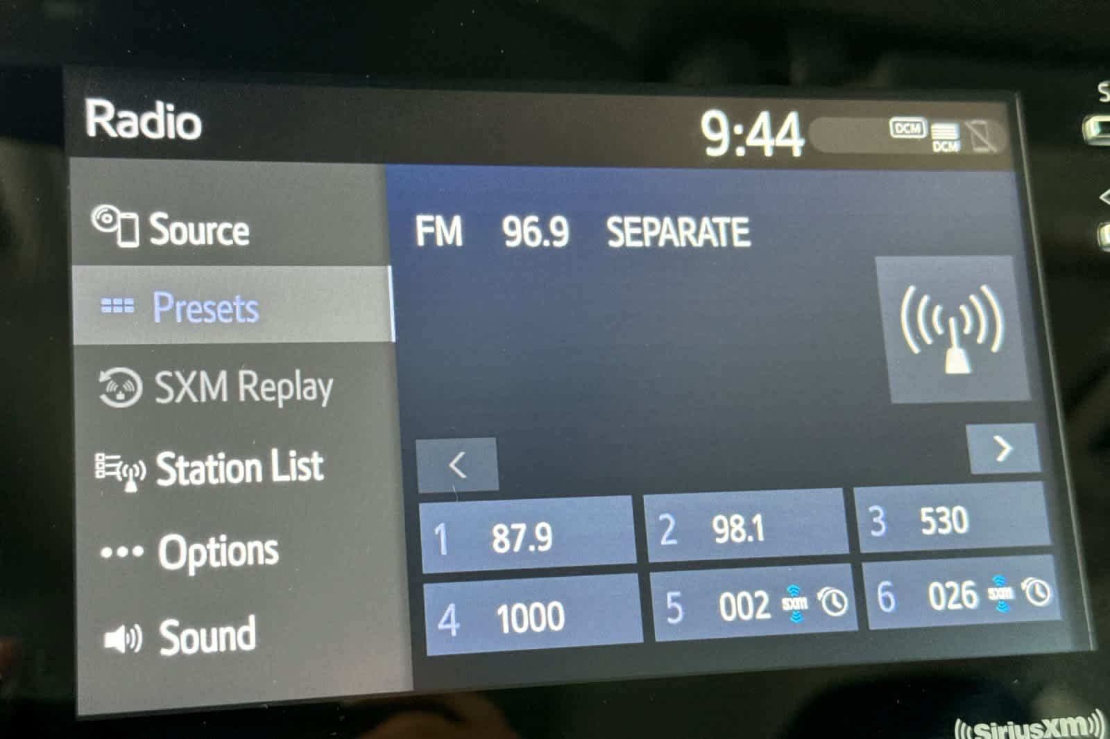 Used 2023 Toyota Camry SE w/ Convenience Package FWD image 18