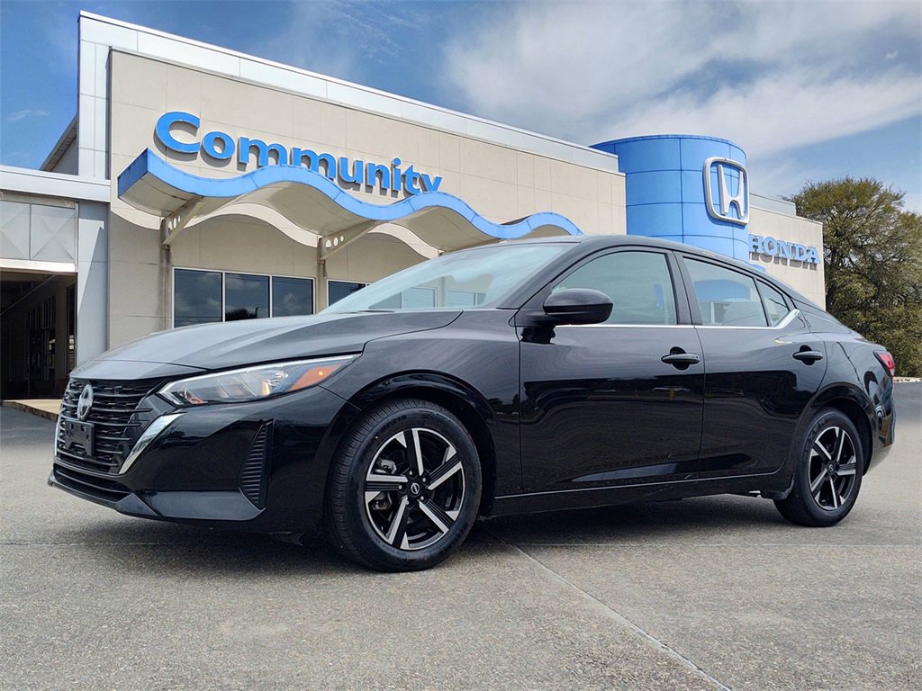 Used 2024 Nissan Sentra SV image 1