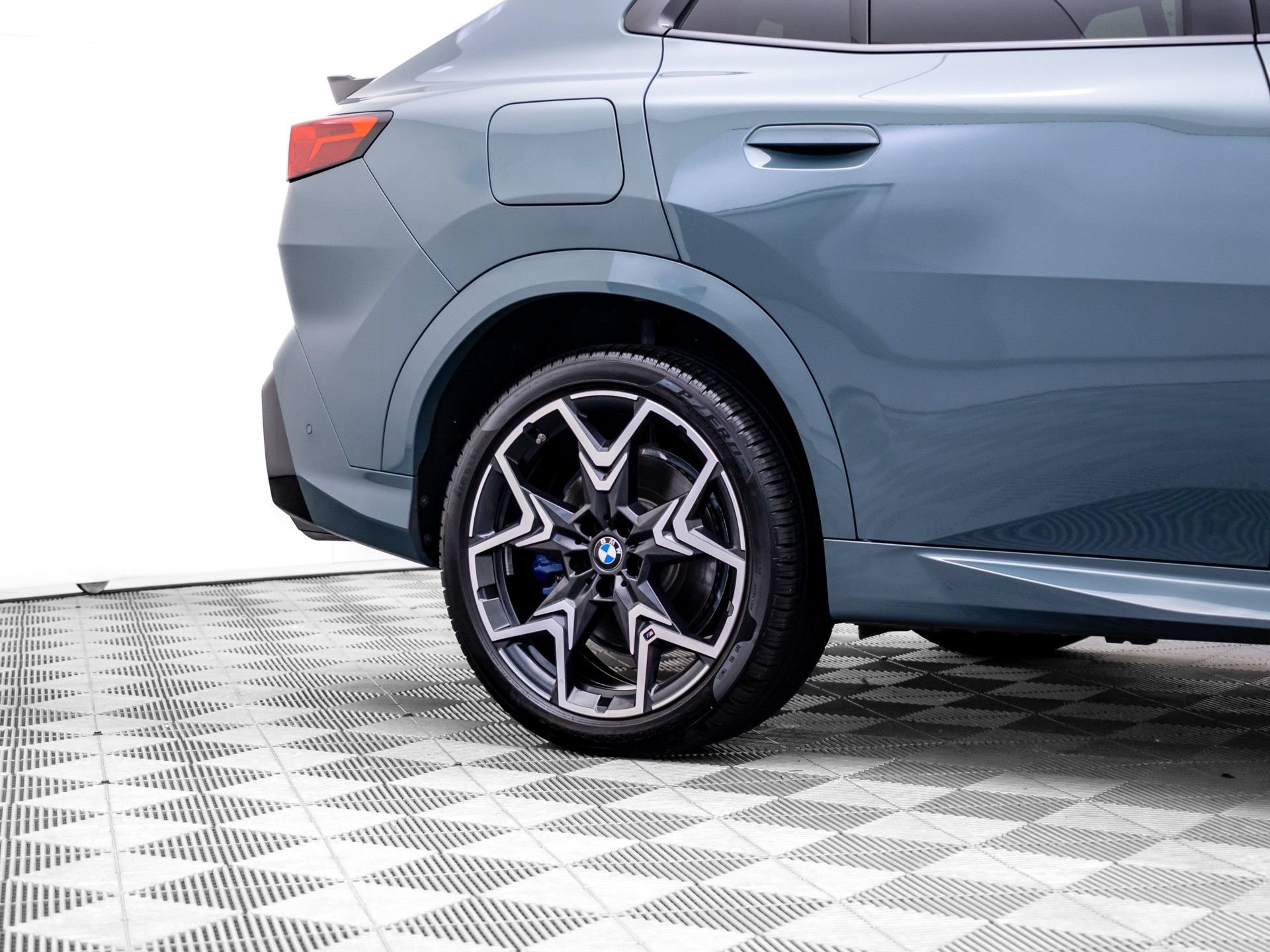 Certified 2025 BMW X2 M35i AWD/4WD image 35