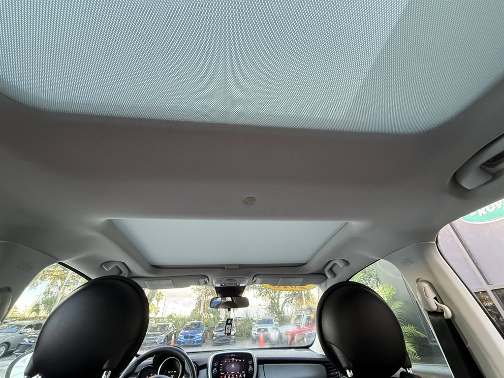 Used 2018 FIAT 500X Trekking image 17