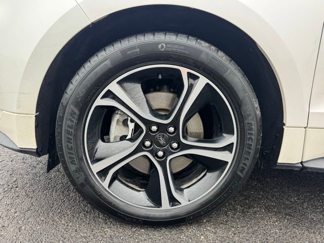 Used 2019 Ford Edge ST w/ Convenience Package image 15