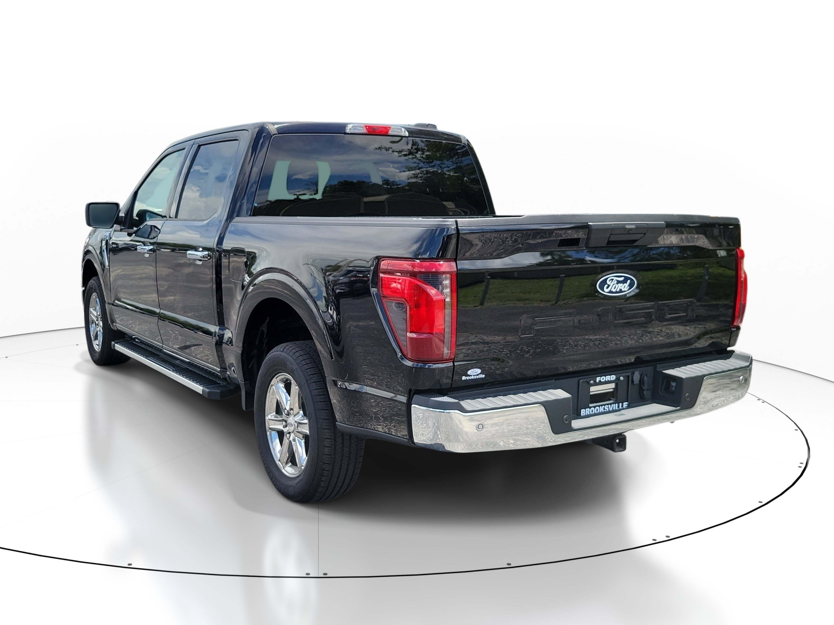 Used 2025 Ford F150 XLT w/ Equipment Group 301A Standard RWD image 4