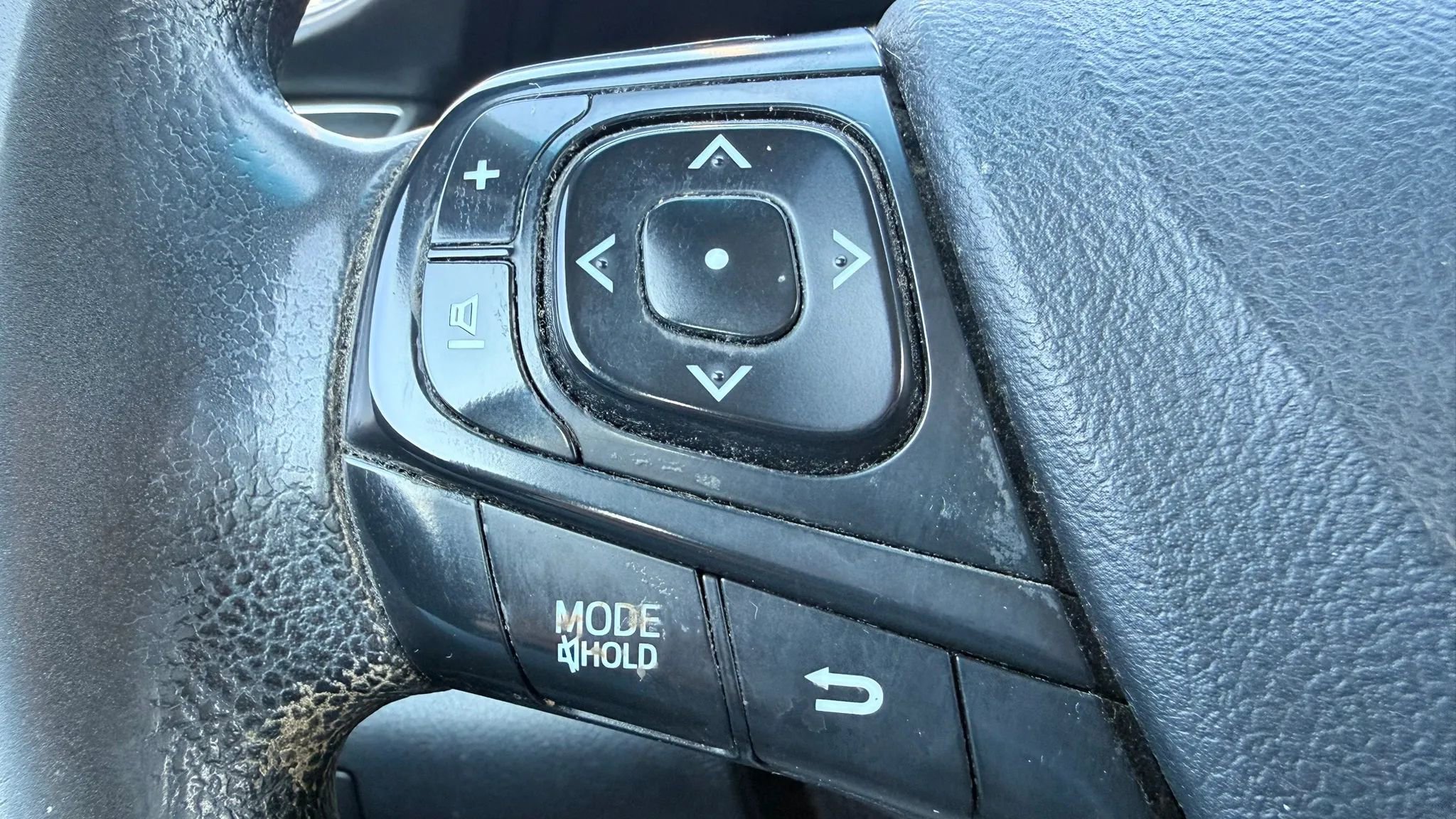 Used 2016 Toyota Camry LE FWD image 19
