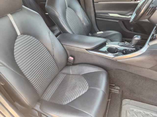 Used 2018 Toyota Camry SE w/ Audio Package FWD image 10