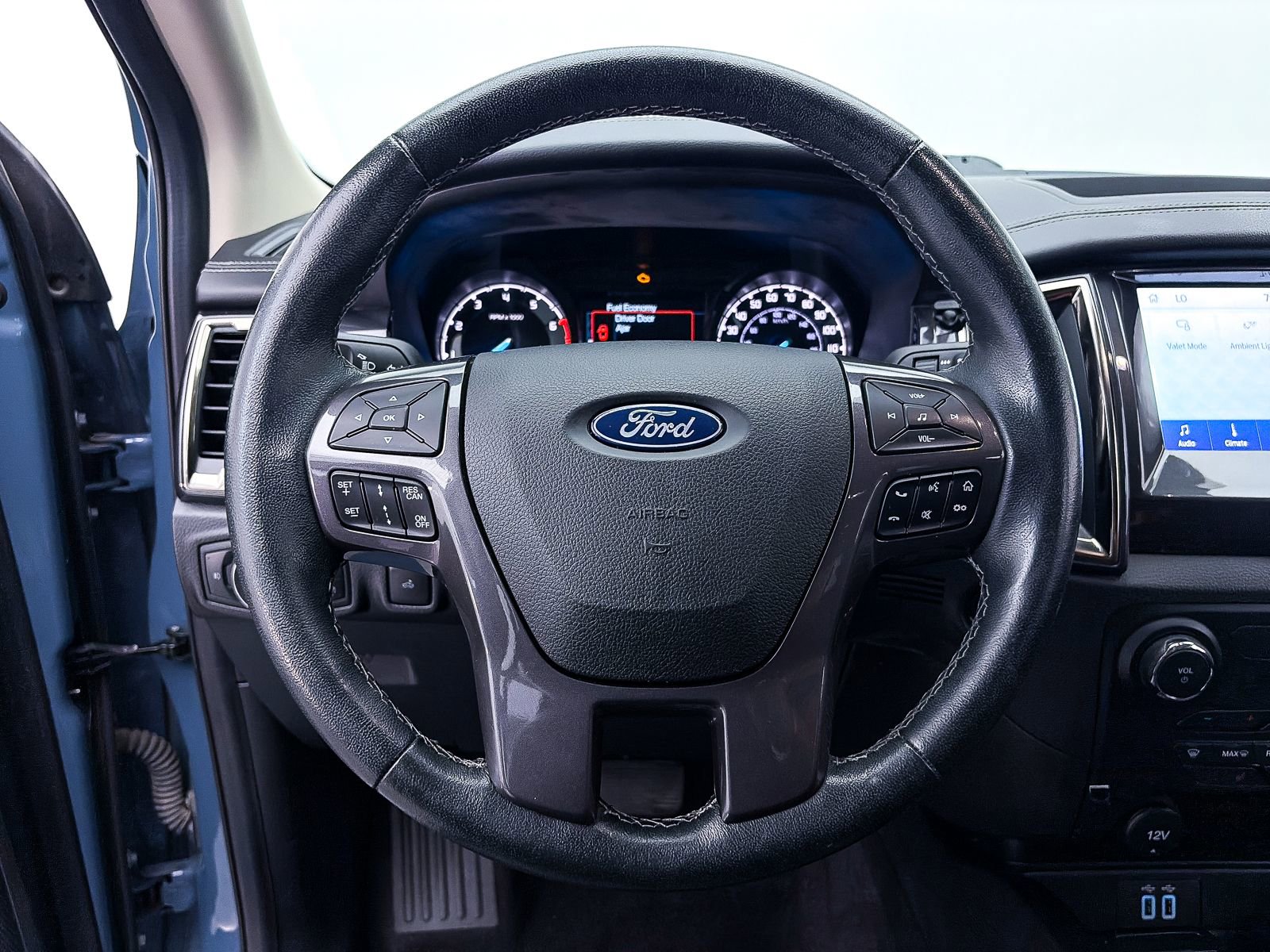 Used 2023 Ford Ranger Lariat w/ Technology Package AWD/4WD image 31