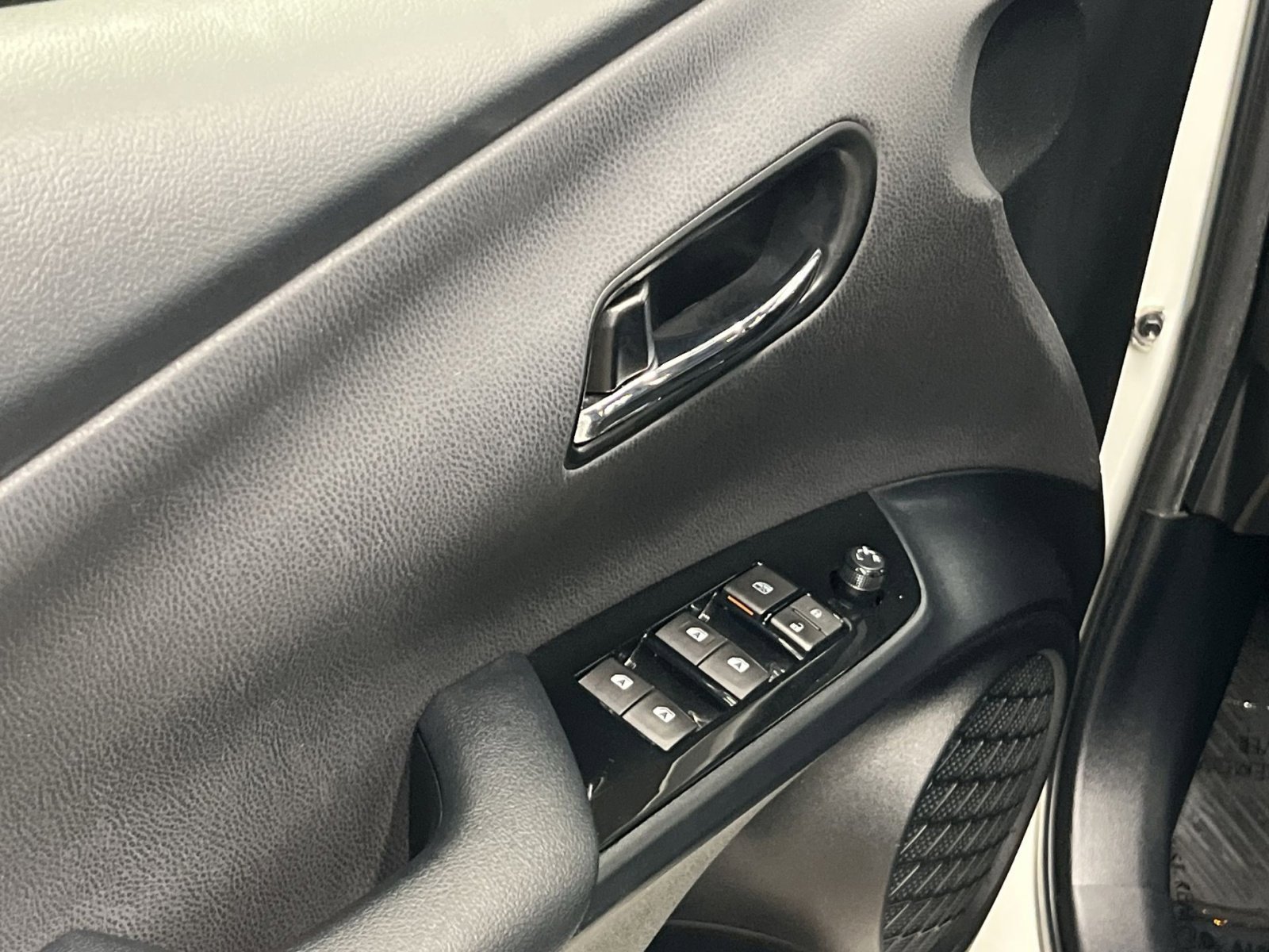 Used 2016 Toyota Prius Three Touring FWD image 13