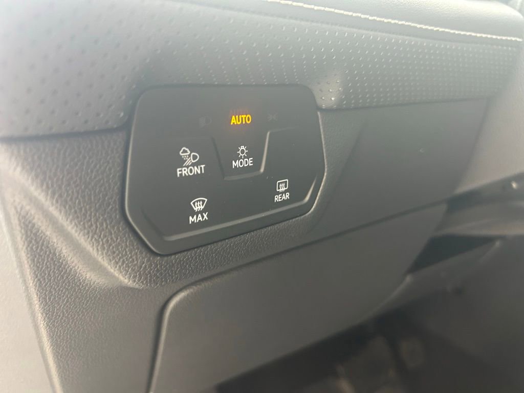 New 2026 Volkswagen Atlas Cross Sport SE image 55