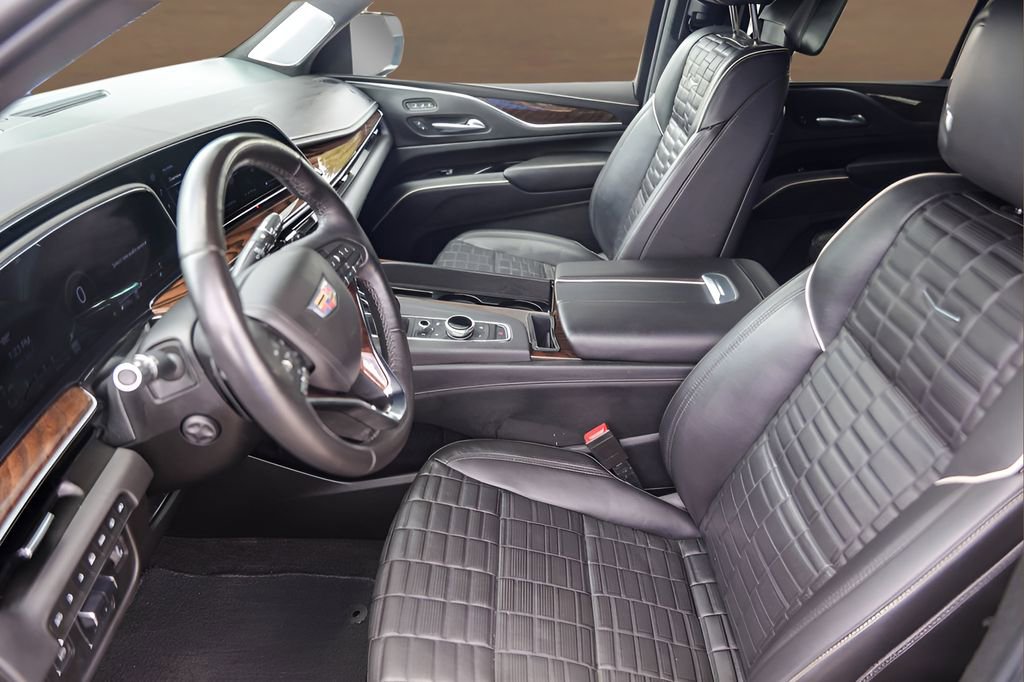 Used 2022 Cadillac Escalade Sport Platinum w/ LPO, ONYX Package AWD/4WD image 10