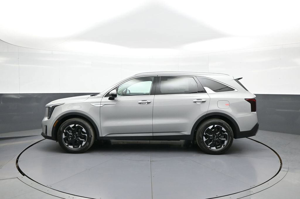 New 2026 Kia Sorento S FWD image 9