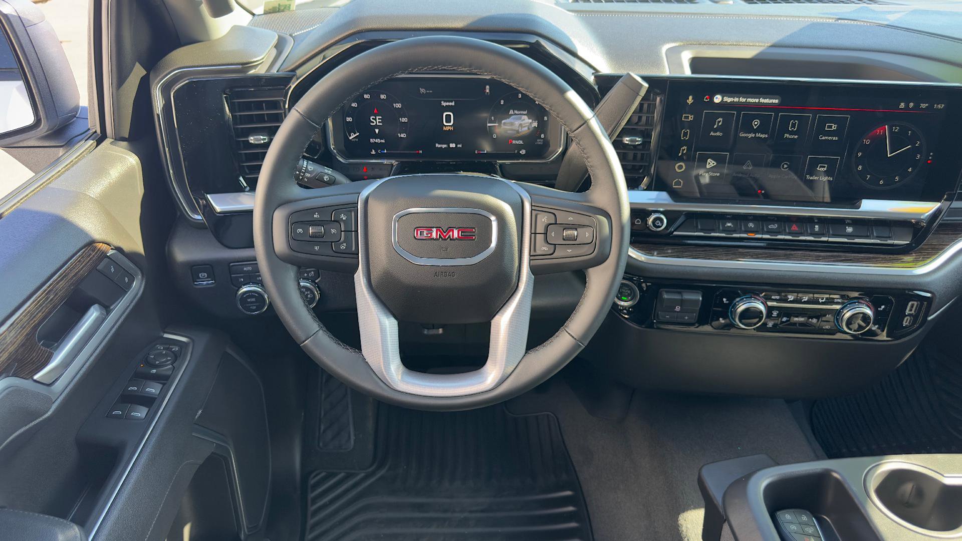 Used 2026 GMC Sierra 1500 Elevation image 9