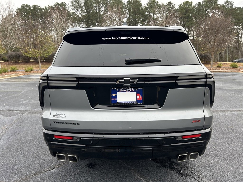 Used 2025 Chevrolet Traverse RS image 21