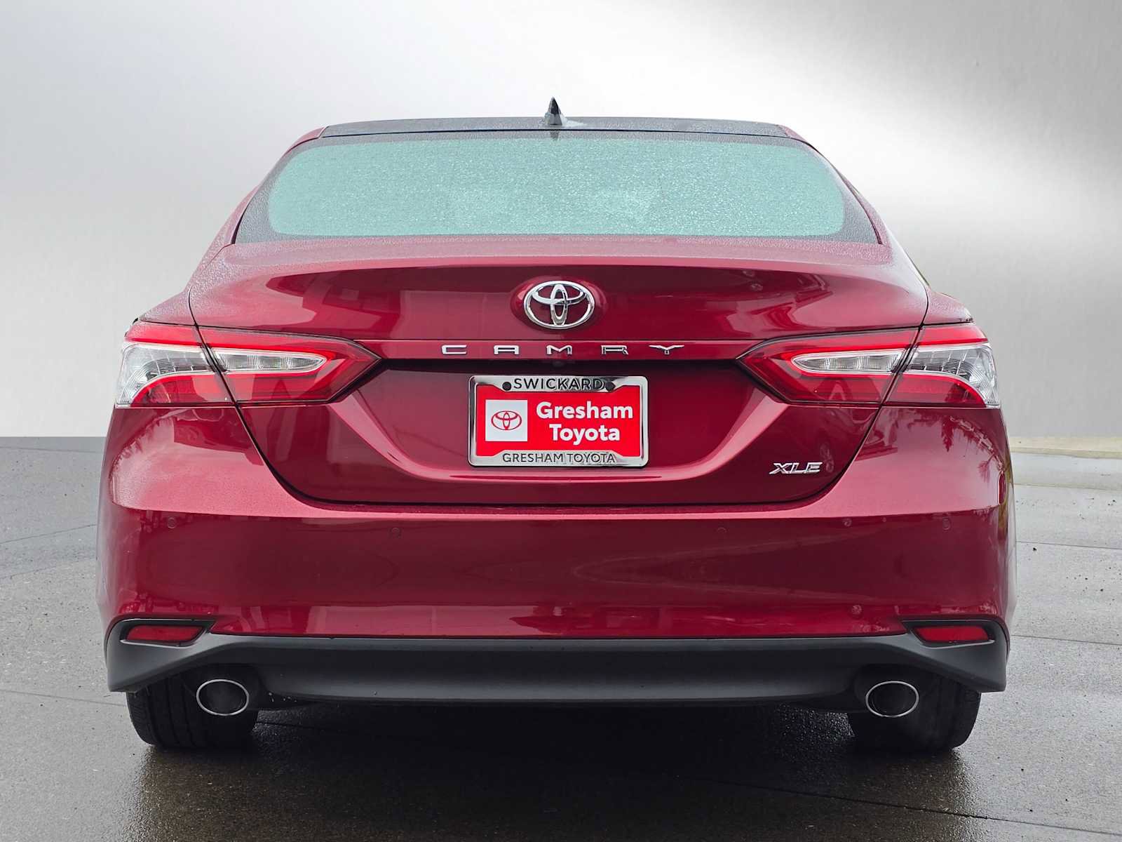 Certified 2018 Toyota Camry XLE image 4