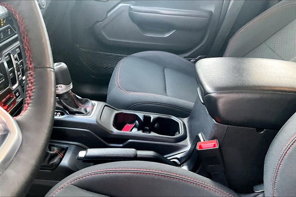 Used 2019 Jeep Wrangler Unlimited Rubicon w/ Cold Weather Group image 17