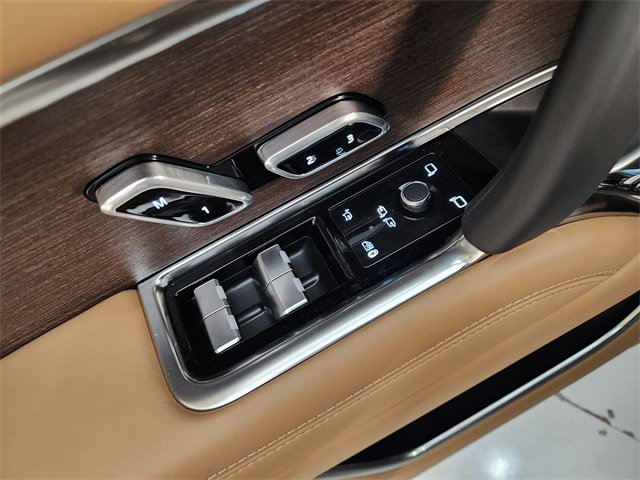 New 2026 Land Rover Range Rover SE image 21