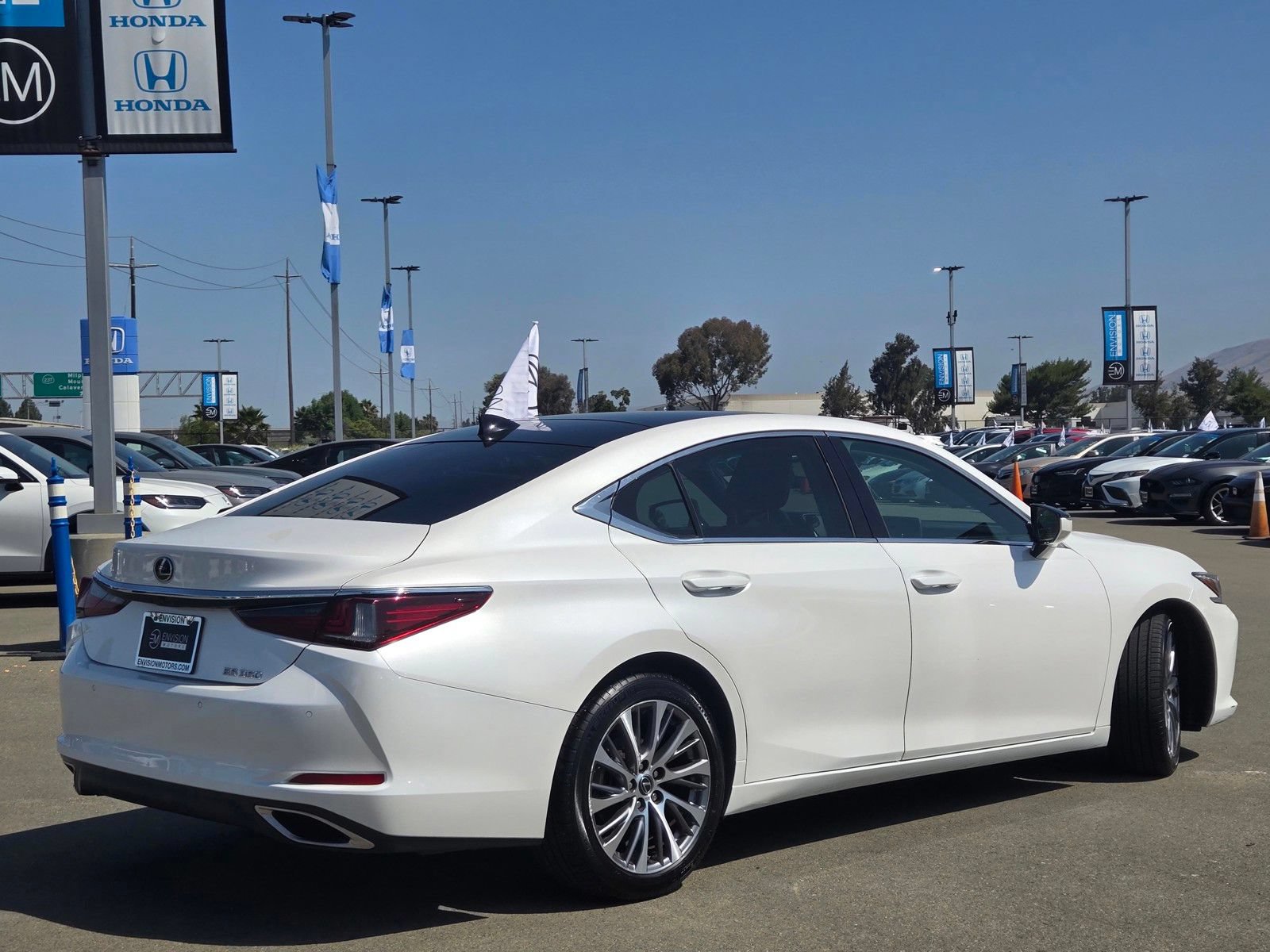 Used 2020 Lexus ES 350 w/ Premium Package FWD image 7