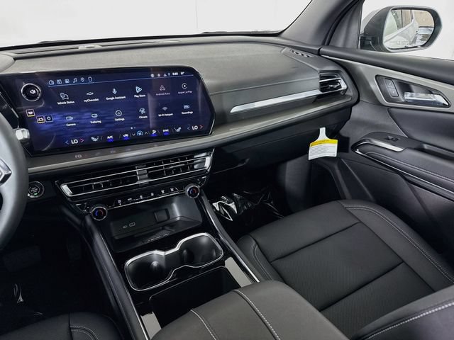 New 2027 Chevrolet Traverse LT w/ Sun and Wheel Package FWD image 25
