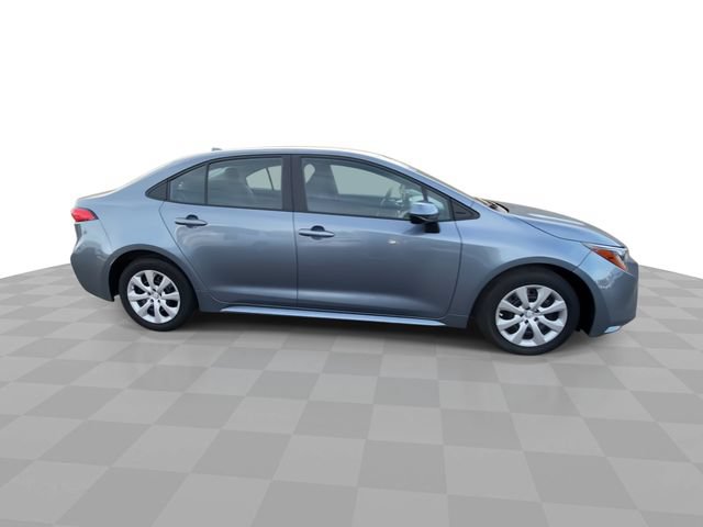 Used 2024 Toyota Corolla LE FWD image 3