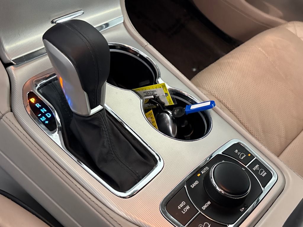 Used 2018 Jeep Grand Cherokee Summit image 23