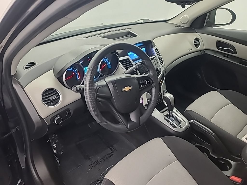 Used 2014 Chevrolet Cruze LS FWD image 22