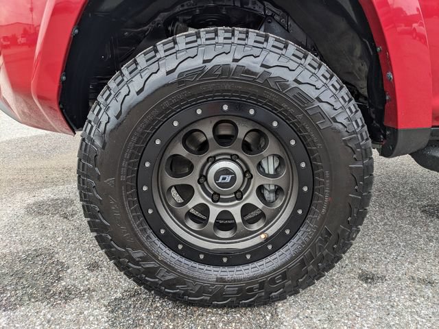 Used 2021 Toyota 4Runner TRD Off-Road Premium AWD/4WD image 10