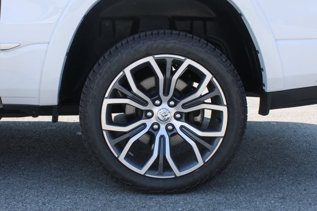 Used 2025 RAM 1500 Tungsten w/ Off Road Group AWD/4WD image 36