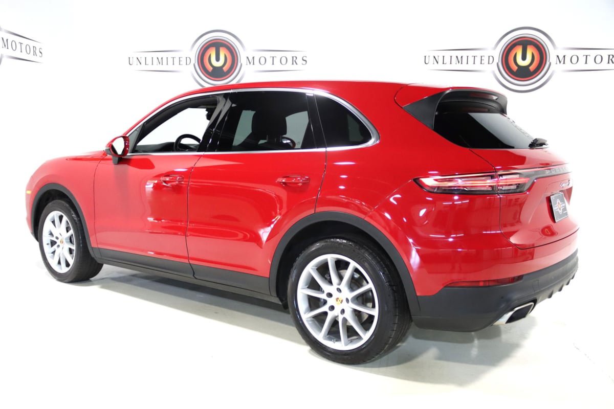 Used 2022 Porsche Cayenne Platinum Edition AWD/4WD image 4