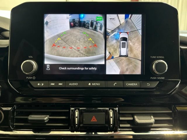 Used 2024 Nissan Pathfinder Rock Creek AWD/4WD image 32