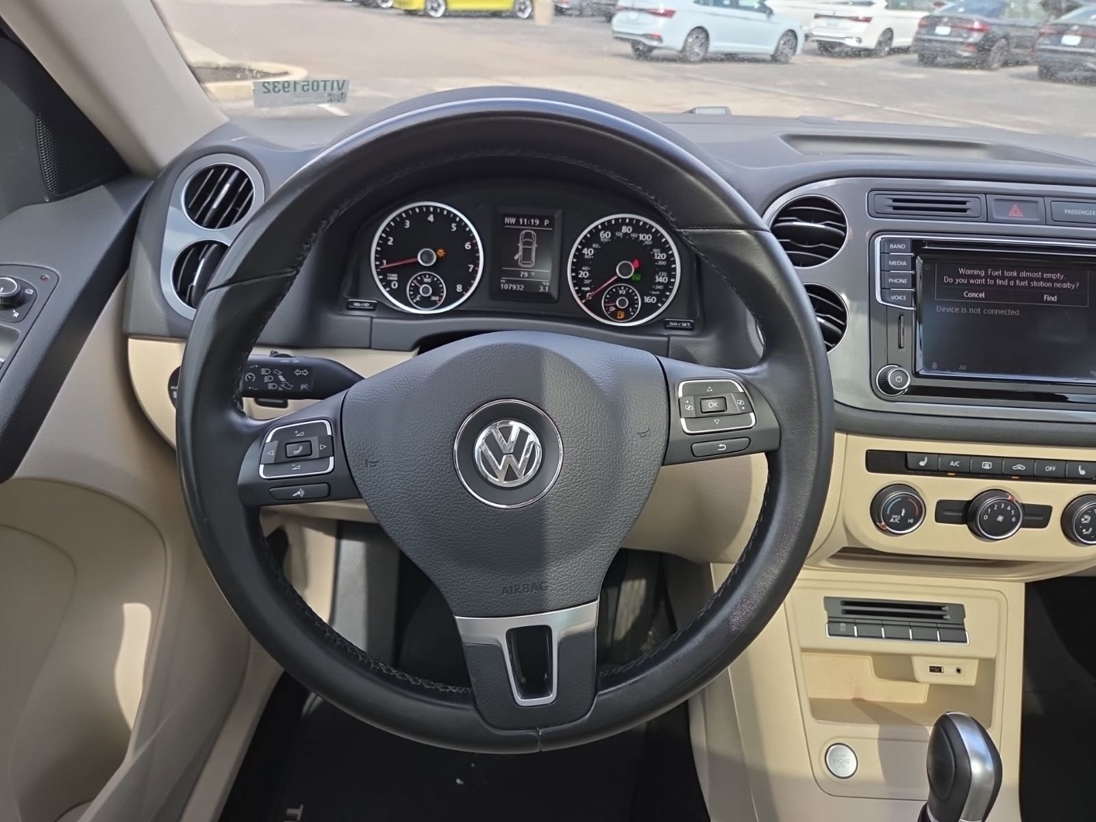 Used 2016 Volkswagen Tiguan SE image 24