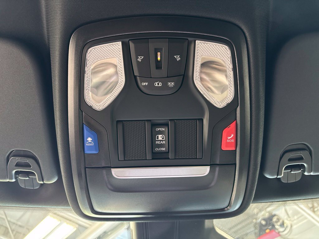 New 2026 RAM 1500 Express AWD/4WD image 32