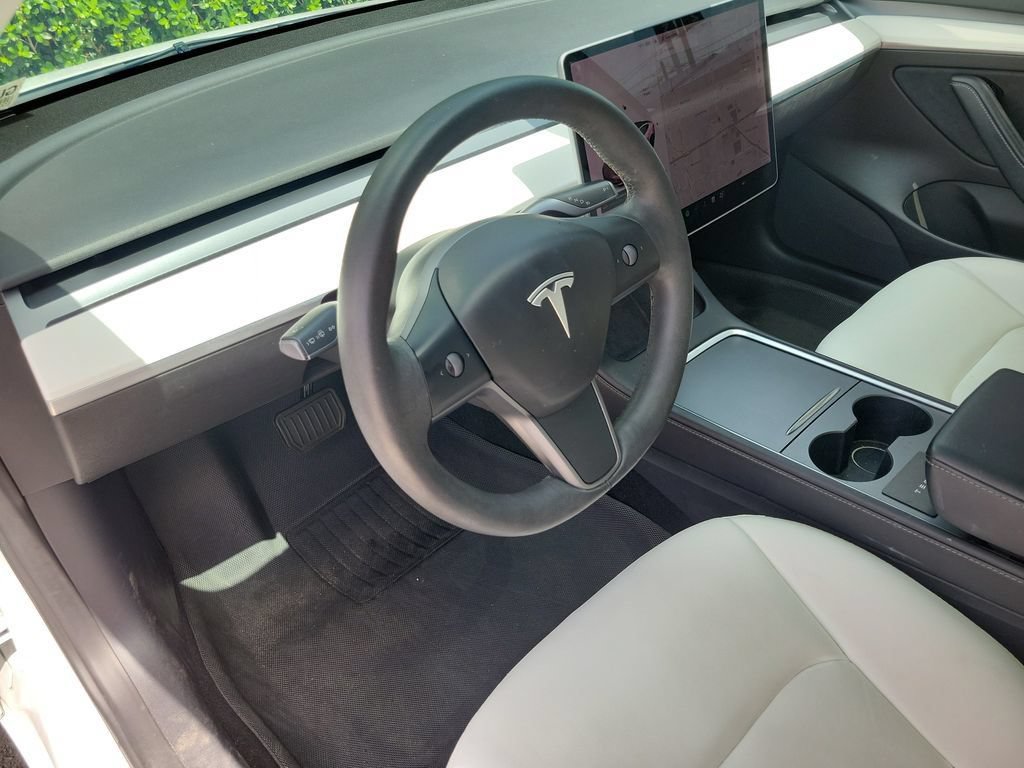 Used 2021 Tesla Model 3 Standard Range Plus RWD image 12
