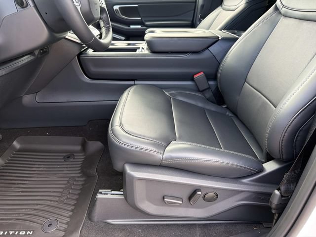 New 2026 Ford Expedition Platinum w/ Stealth Performance Package AWD/4WD image 22