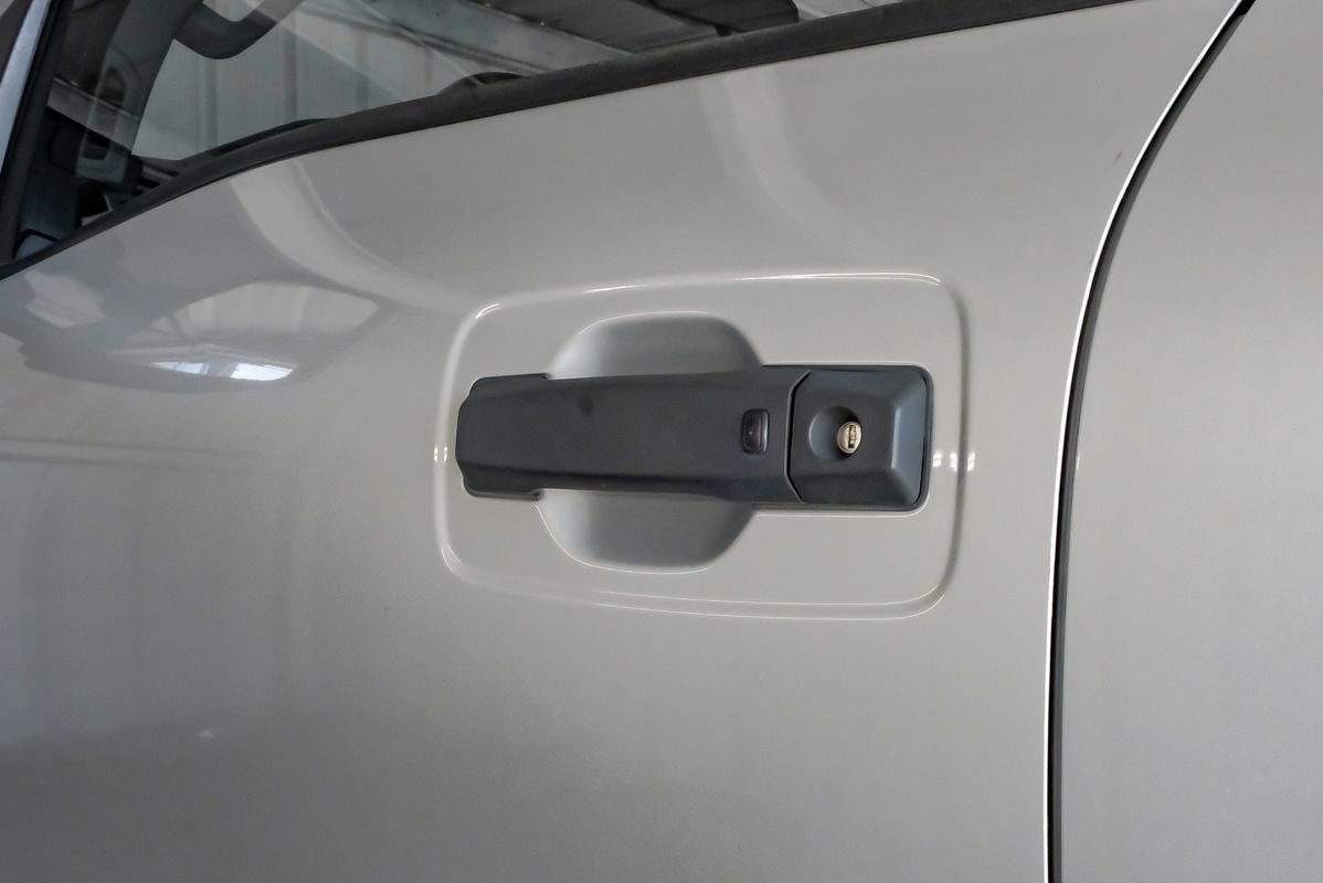 Used 2019 Nissan Titan PRO-4X image 38