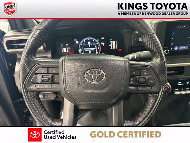 Used 2025 Toyota Tacoma SR AWD/4WD image 13