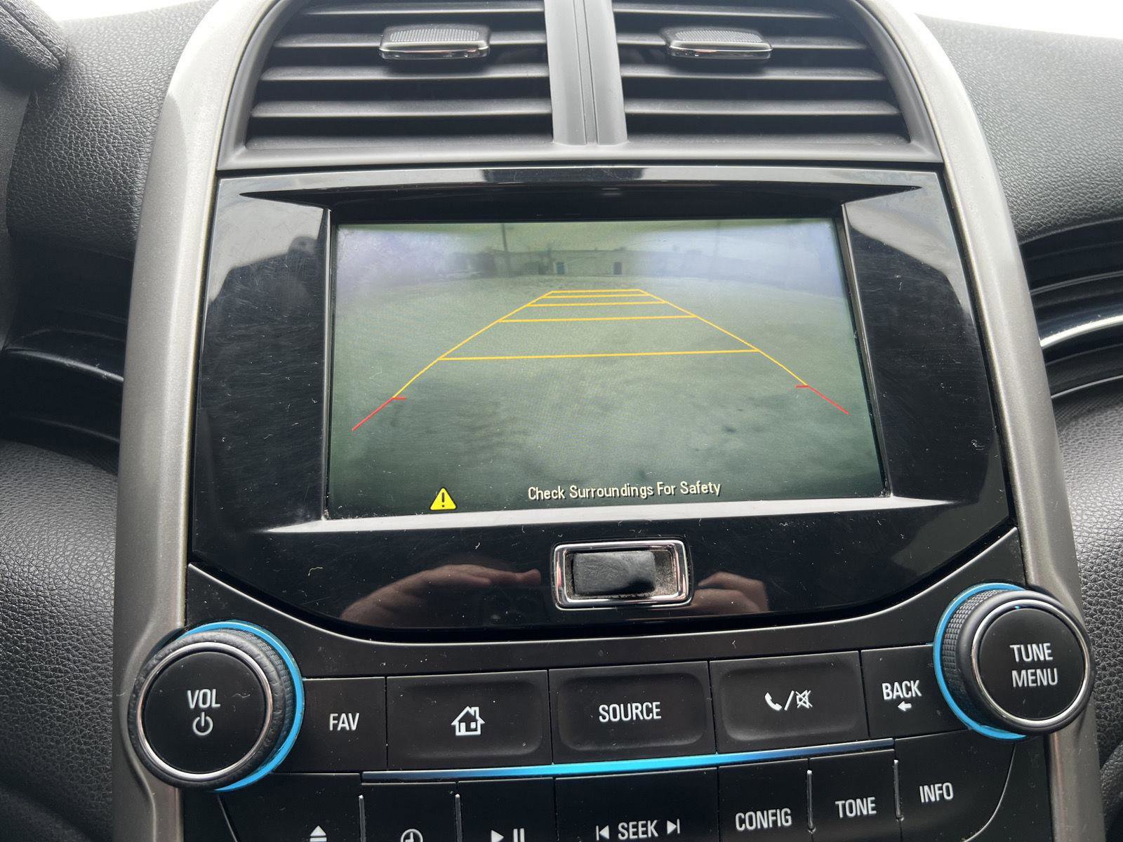 Used 2015 Chevrolet Malibu LT w/ Power Convenience Package image 16