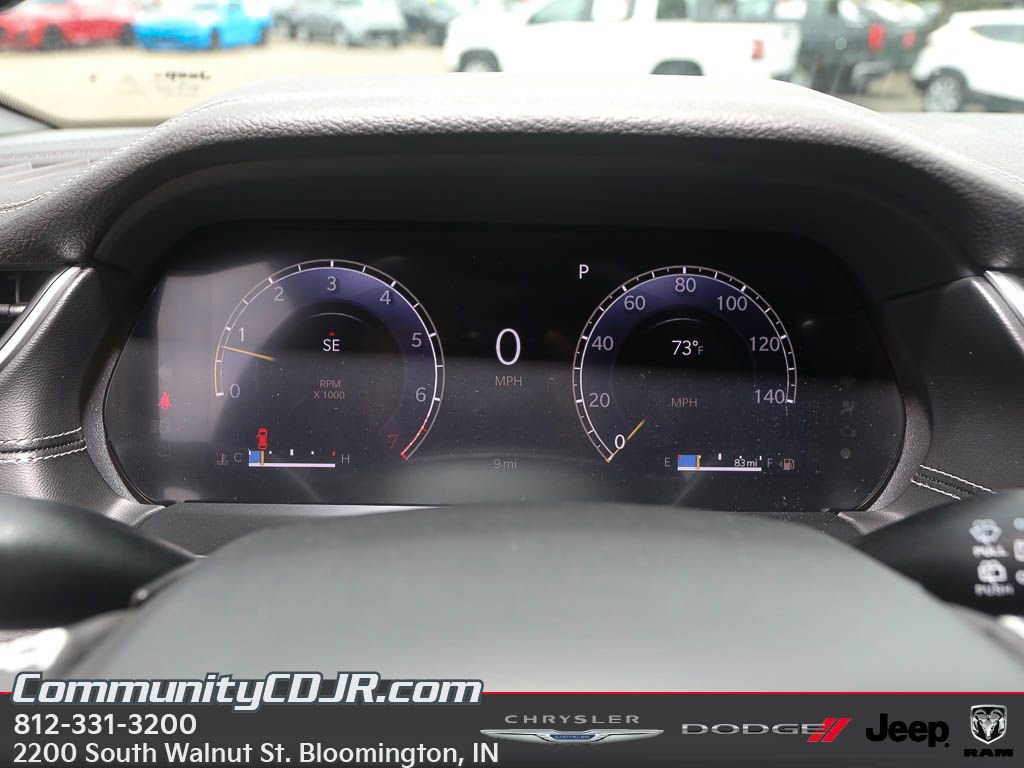 New 2025 Jeep Grand Cherokee Limited image 12