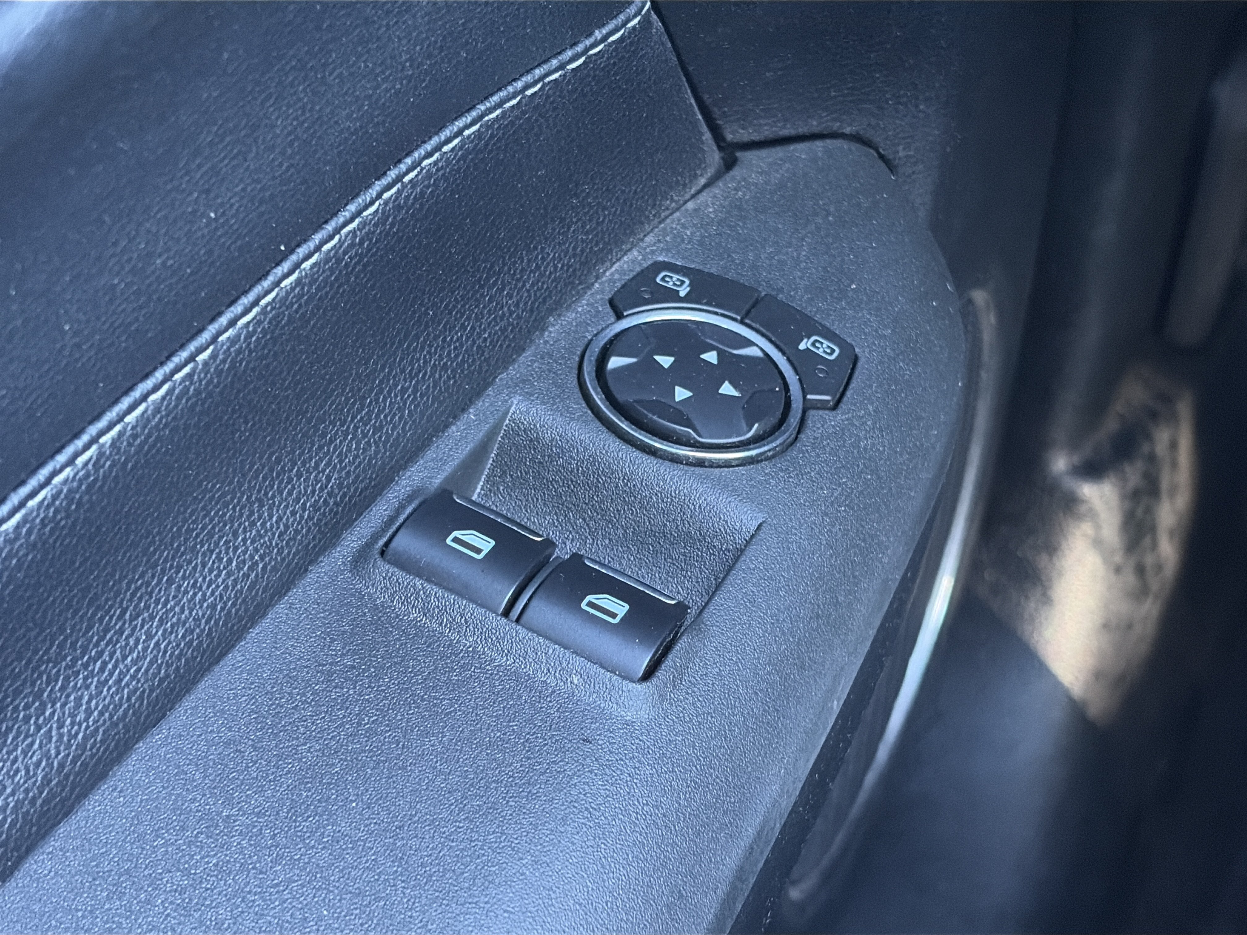 Used 2015 Ford Mustang GT Premium RWD image 24