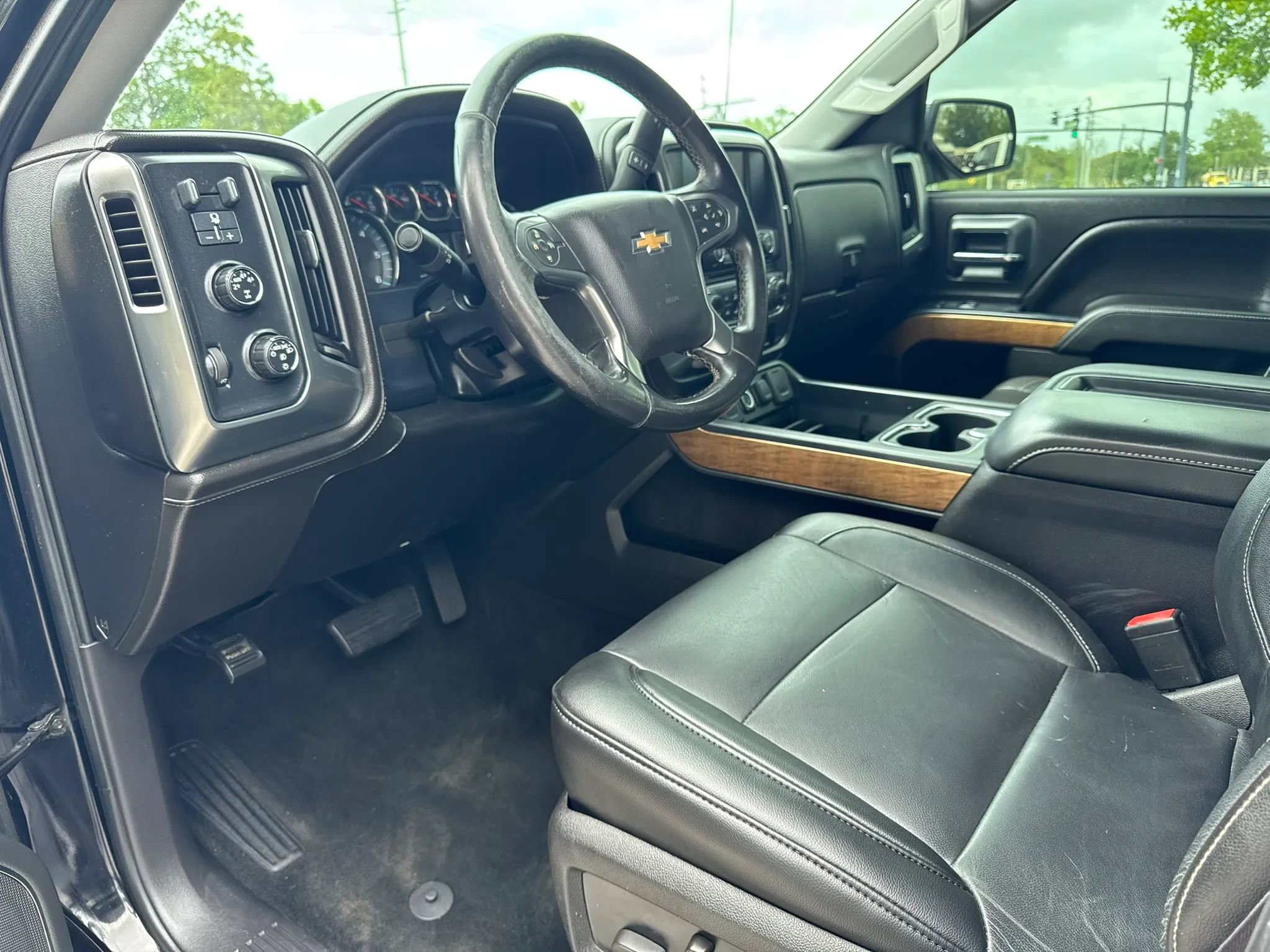 Used 2015 Chevrolet Silverado 1500 LTZ image 8