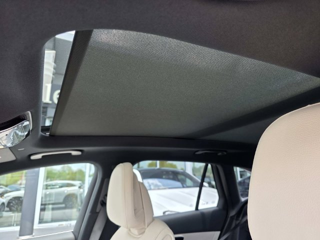 Certified 2025 Mercedes-Benz GLC 350e 4MATIC image 8