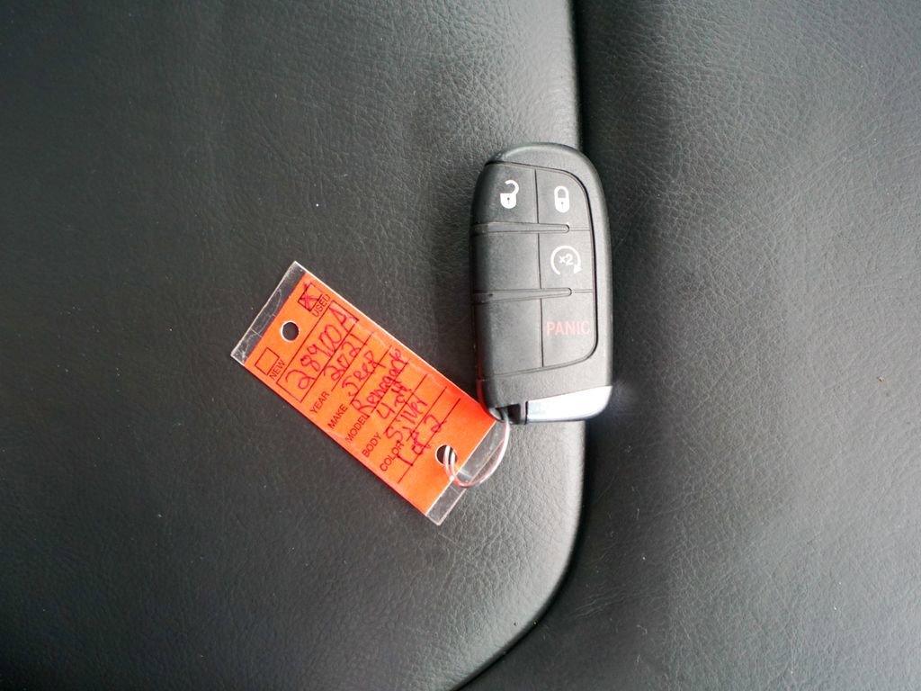 Used 2021 Jeep Renegade Limited image 31