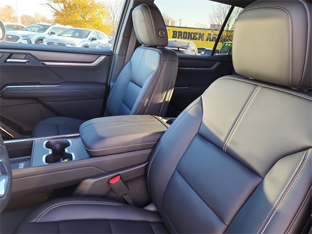 New 2026 GMC Acadia Elevation w/ Super Cruise Package image 13