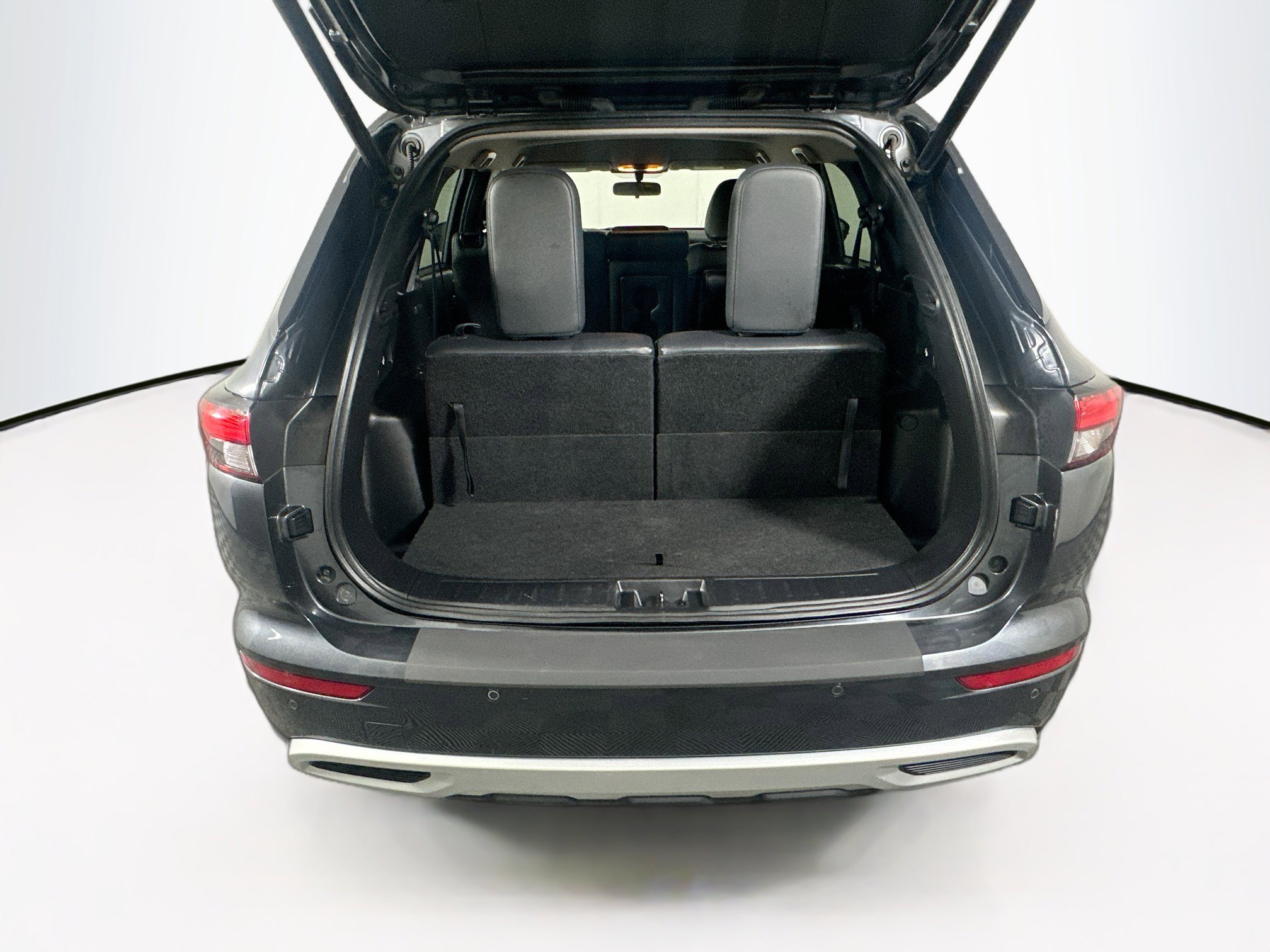 Used 2024 Mitsubishi Outlander SE FWD image 31