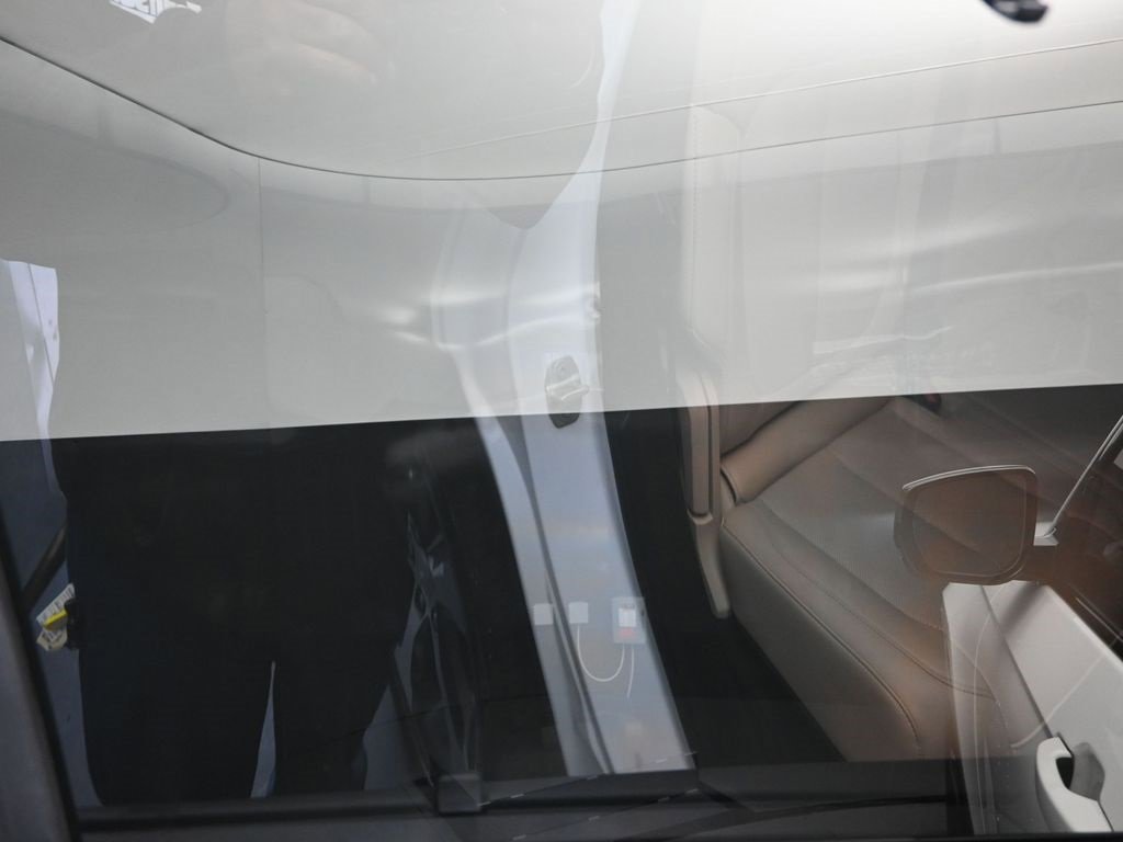 Used 2024 Jeep Grand Cherokee Limited w/ Luxury Tech Group II image 15