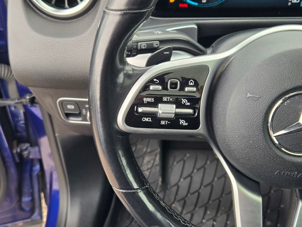 Used 2021 Mercedes-Benz GLB 250 4MATIC w/ Premium Package image 37