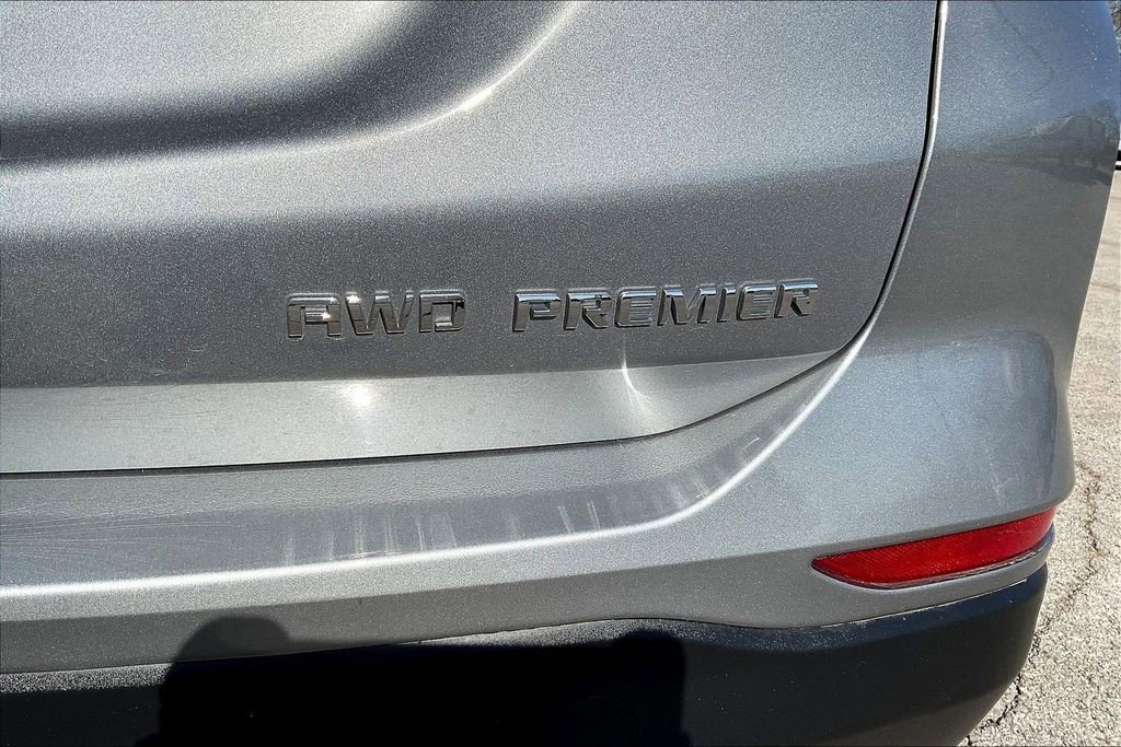 Used 2023 Chevrolet Equinox Premier image 33