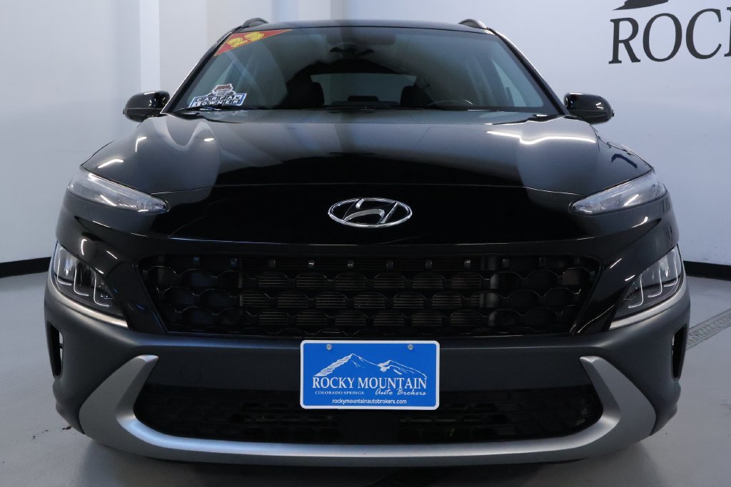 Used 2023 Hyundai Kona Limited AWD/4WD image 3